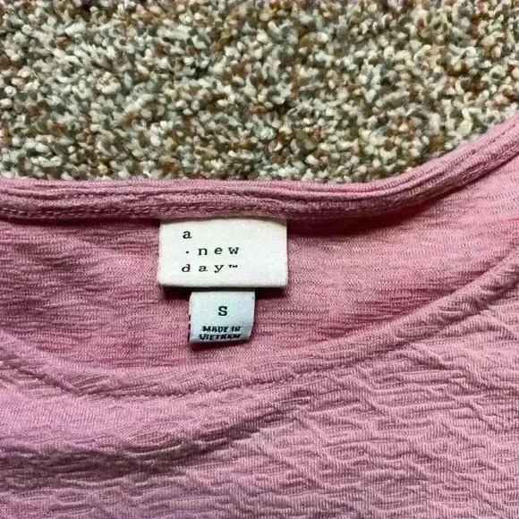 A new day mauve shirt - Picture 2 of 5